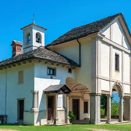 Mila Bike & Wifi: Garden Retreat Near Lake Maggiore - Happy Rentals