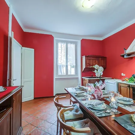 Mila Bike & Wifi: Garden Retreat Near Lake Maggiore - Happy Rentals