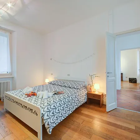 別荘 Mila Bike & Wifi: Garden Retreat Near Lake Maggiore - Happy Rentals *
