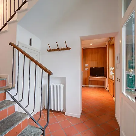 別荘 Mila Bike & Wifi: Garden Retreat Near Lake Maggiore - Happy Rentals *