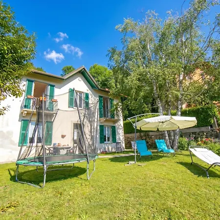 Mila Bike & Wifi: Garden Retreat Near Lake Maggiore - Happy Rentals 別荘