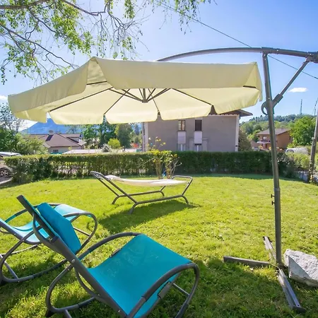 Mila Bike & Wifi: Garden Retreat Near Lake Maggiore - Happy Rentals 別荘